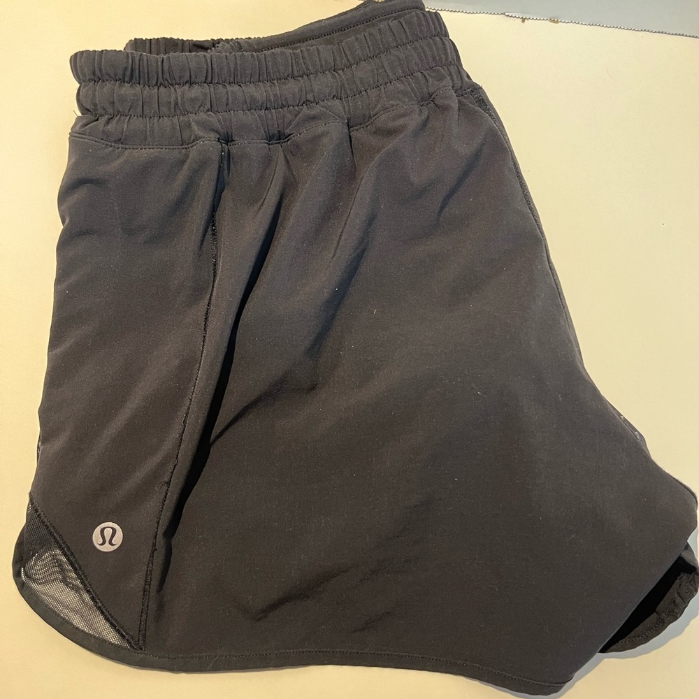 Lululemon Hotty Hot LR Short 4" Black